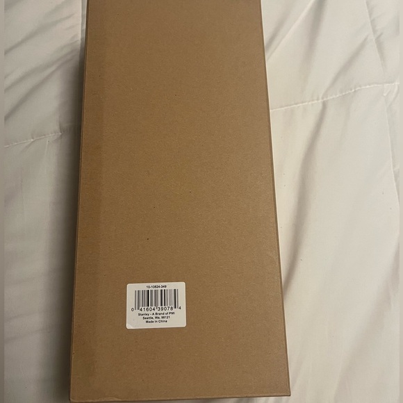 Stanley cup - Picture 2 of 3